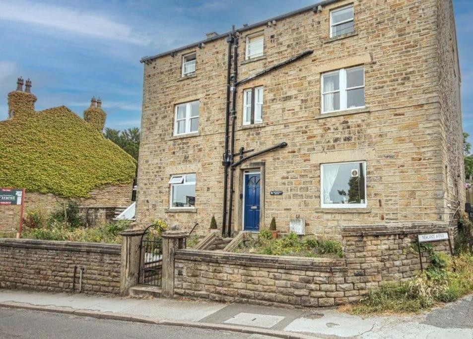 Holmfield House Villa Clayton West Екстериор снимка