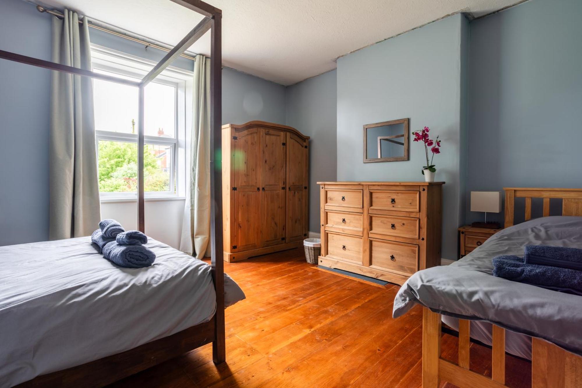 Holmfield House Villa Clayton West Екстериор снимка