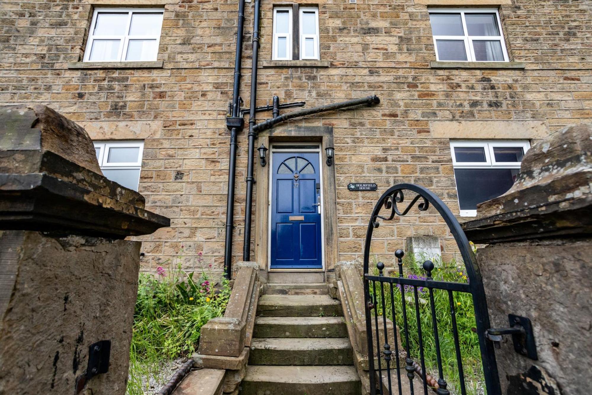 Holmfield House Villa Clayton West Екстериор снимка