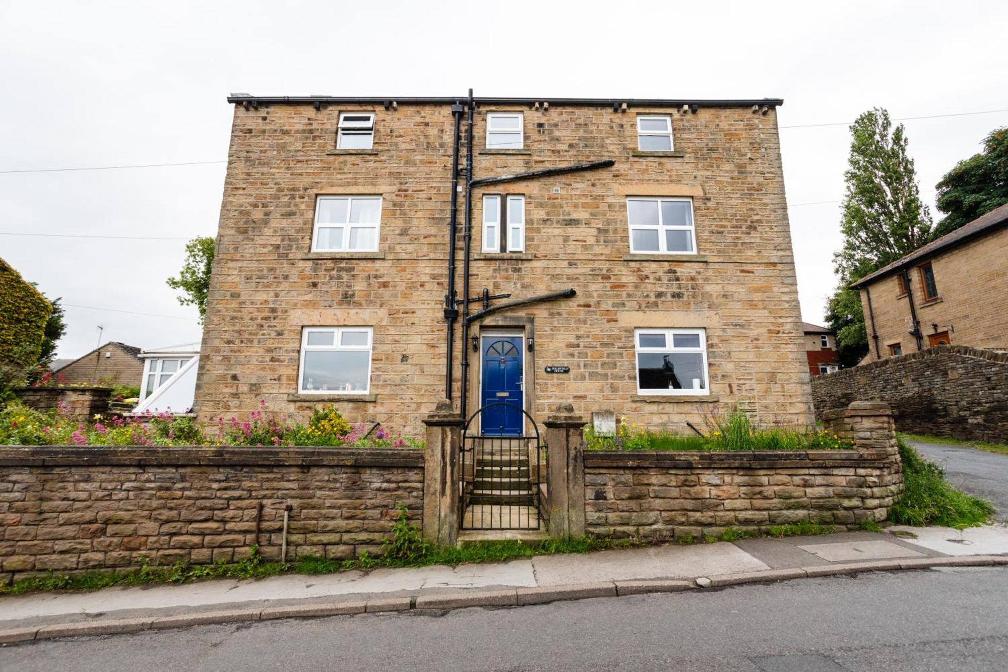 Holmfield House Villa Clayton West Екстериор снимка